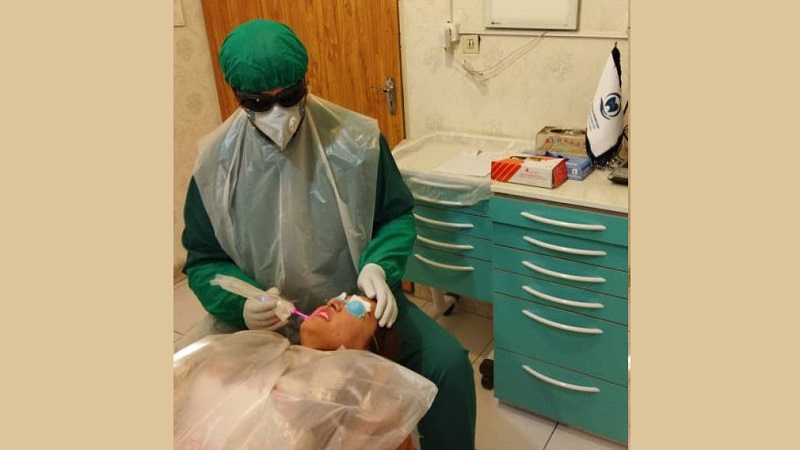 جراحی لثه با لیزر | دکتر حسین برجیان