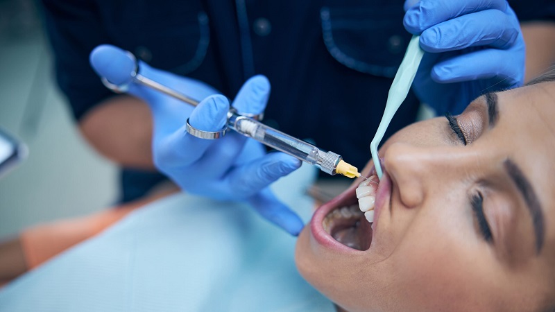 لیزر دندانپزشکی و تأثیر آن بر کاهش نیاز به تزریق بیحسی